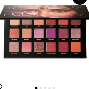 Huda beauty desert dusk palette